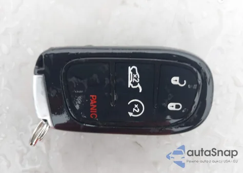 2017 Jeep Cherokee Latitude 4X4 z USA, uszkodzony, nr VIN 1C4PJMCS2HW599671